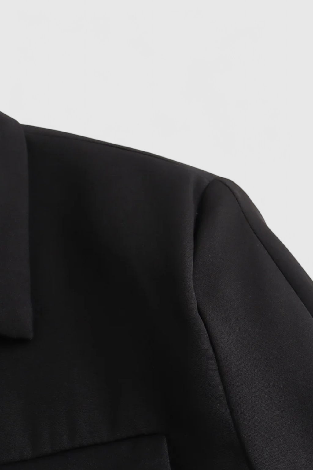 Cropped Jacket | Turn-Down Collar, Flap Pockets