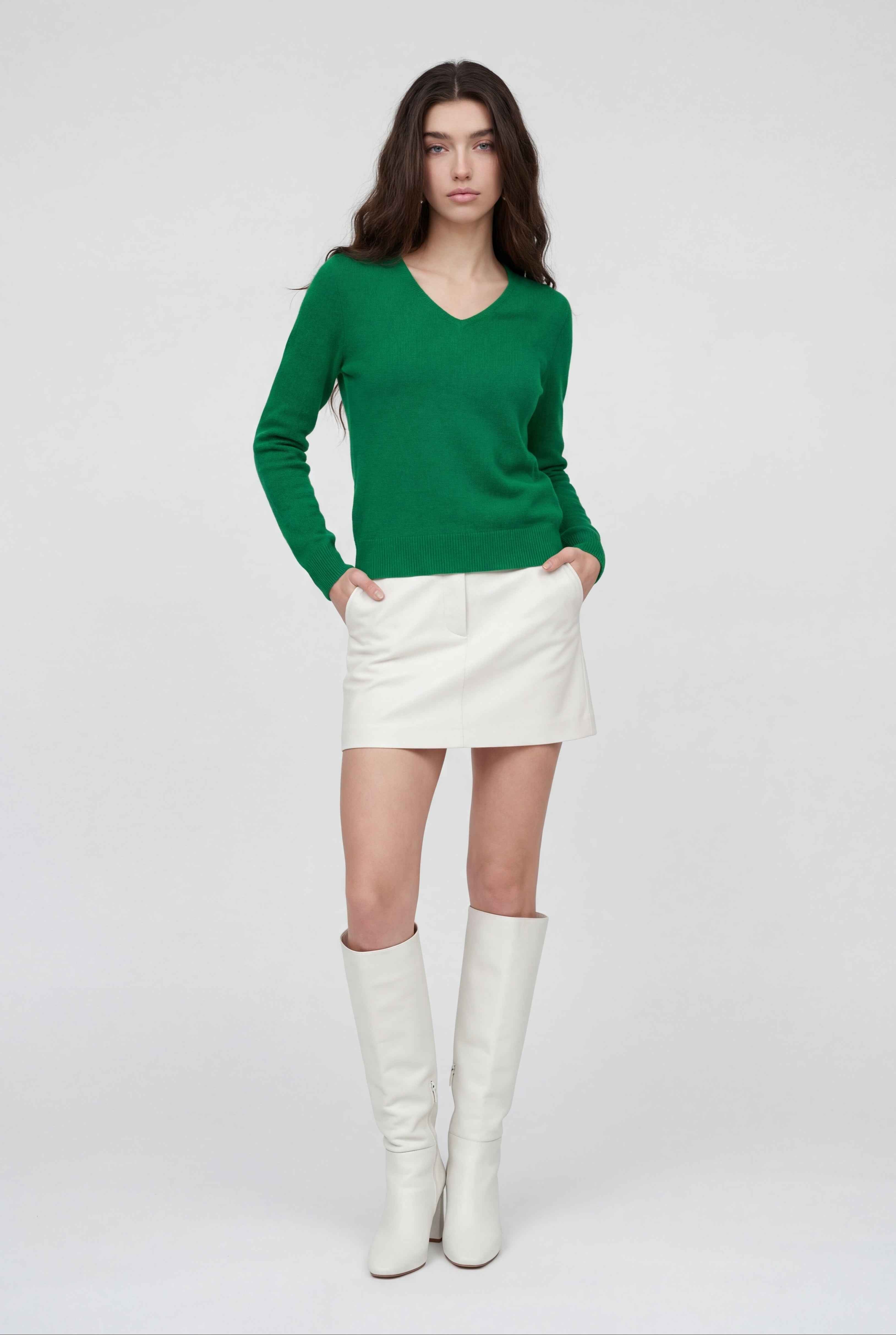 Cashmere V-Neck Sweater, Seamless, Slim Fit